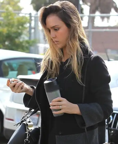 Slut looks tired