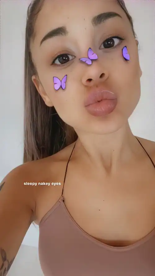 So obsessed with Ari cock sucking lips
