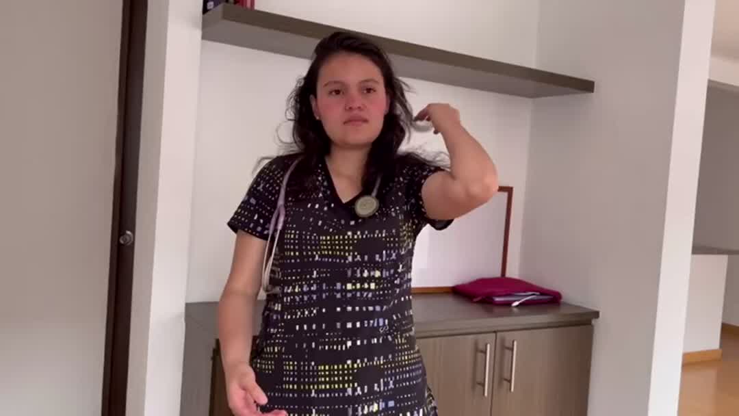She gets jumped doggystyle by her lesbian cousin