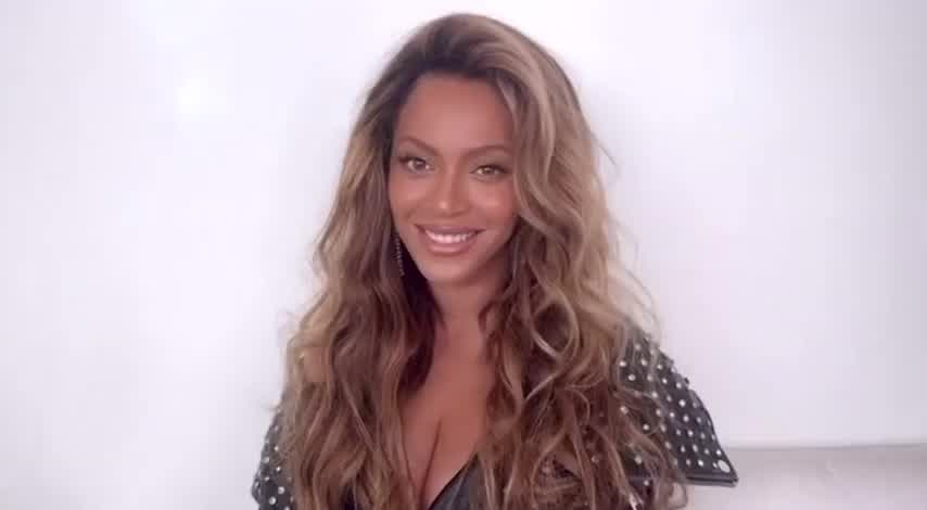 Wishing everyone a Happy Thanksgiving via IG