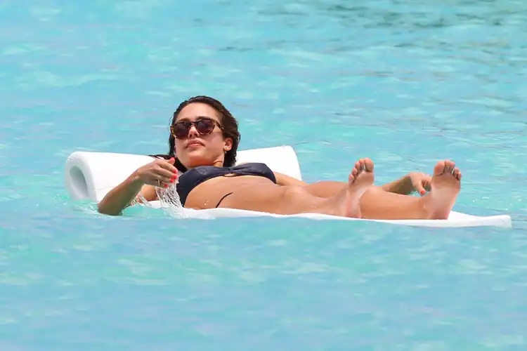 Jessica Alba Soles