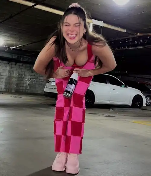 Kira Kosarin 💖 Cheeky Girl 👀😜😜