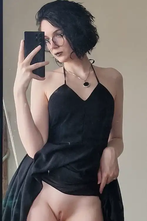 Hope this is the right outfit for going to a restaurant