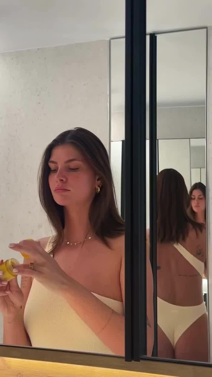 Laura Giurcanu 👀