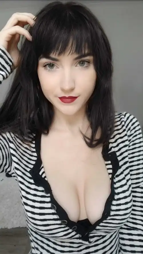 Unintentionally did a very Smow White look today ❤