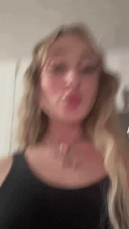 Say hi if you accept dick pics from trans girls ❤️