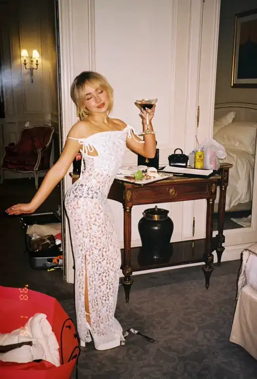 Give us a back view of this outfit Sabby 😍