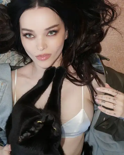 Dove cameron