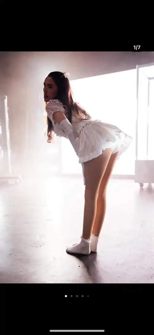 Someone wank with me I’m so horny for her rn