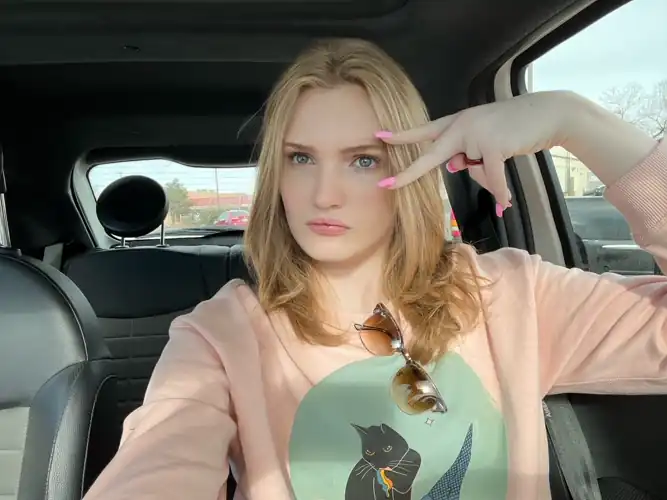 Move tomorrow, cute selfie in between moving chores.