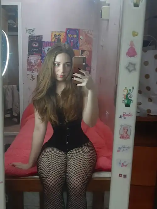 Hii, I'm new here, I'm from Argentina, a pleasure to meet you all <3, do you think I look good in my fishnet stockings? 