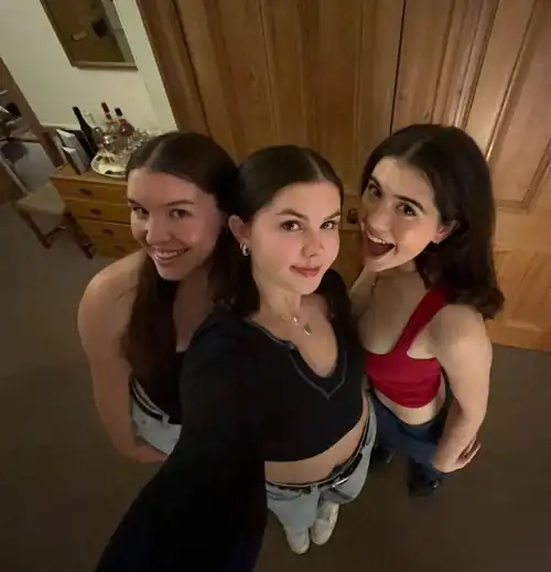 The most beautiful housemates