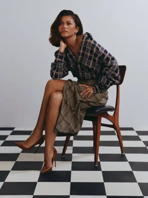 she's the most gorgeous sexy perfect woman alive