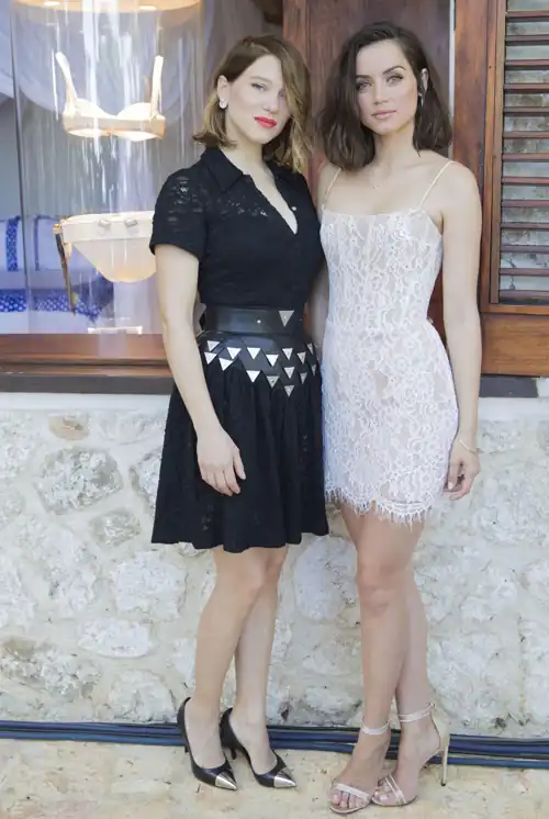 Léa Seydoux and Ana de Armas [No Time to Die]