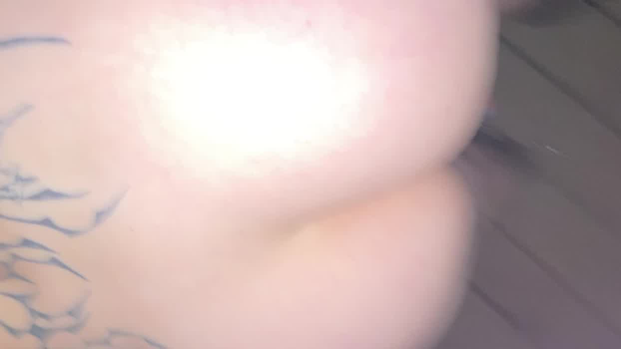 5 minutes into a tinder date and that pussy is filled with cum in public