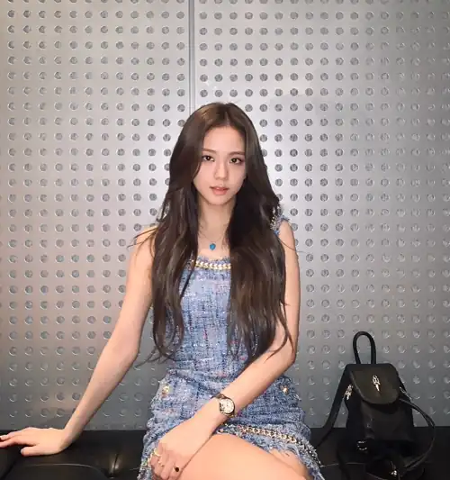 200627 - Jisoo