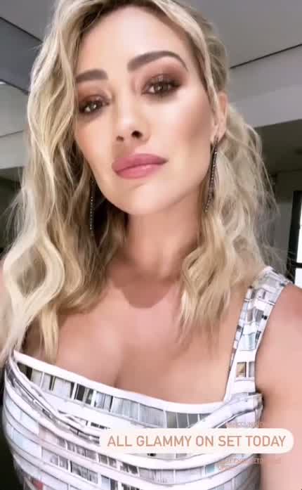 Looking lovely on set