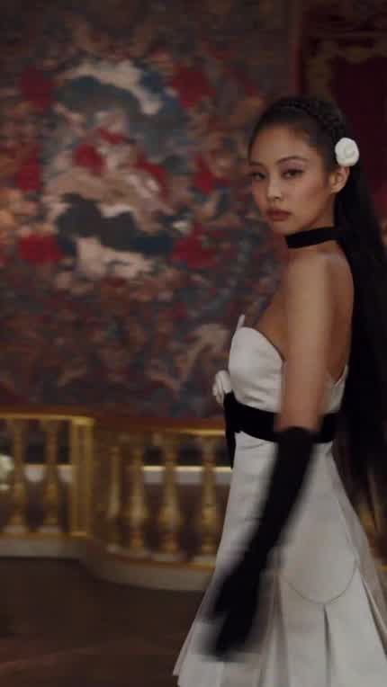 Jennie at Met Gala 2023