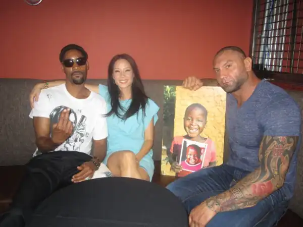 Rare pic of Lucy Liu with Snoop Dogg and Batista
