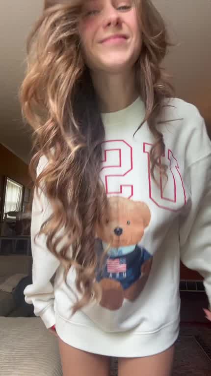 Only 4’11 but plump in all the right places 