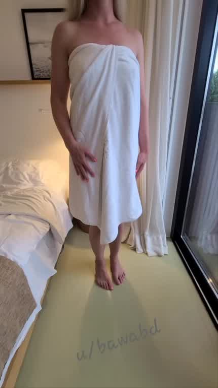 When the married woman at the pool invites you back to her hotel room...