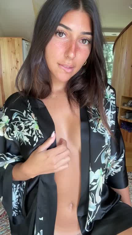 Love showing off what’s under my kimono for you! 💕