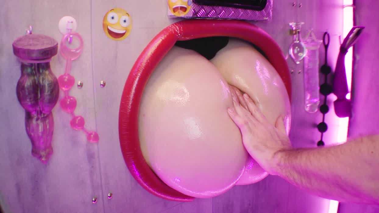 Since you liked the picture, I thought you might like a little gif :)