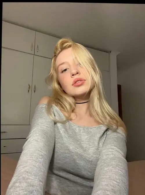 It's a wig (haha jk)