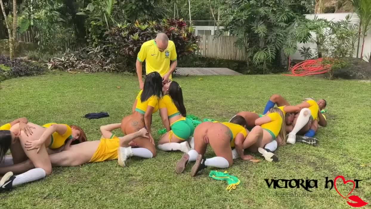 Orgy party with 7 girls and two big cock boys!
