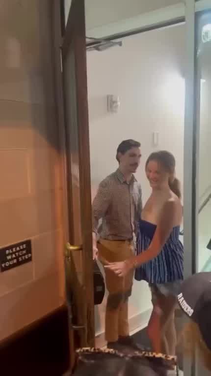 Lana talking and walking with fans 😭😂❤️ she’s so real 