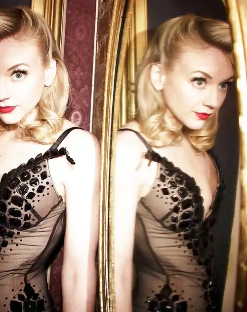 Emily knows she's sexy