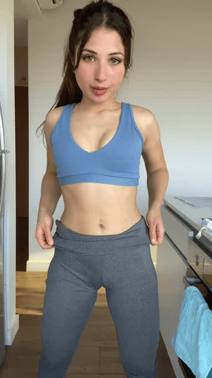 Who is hungry for some cameltoe?