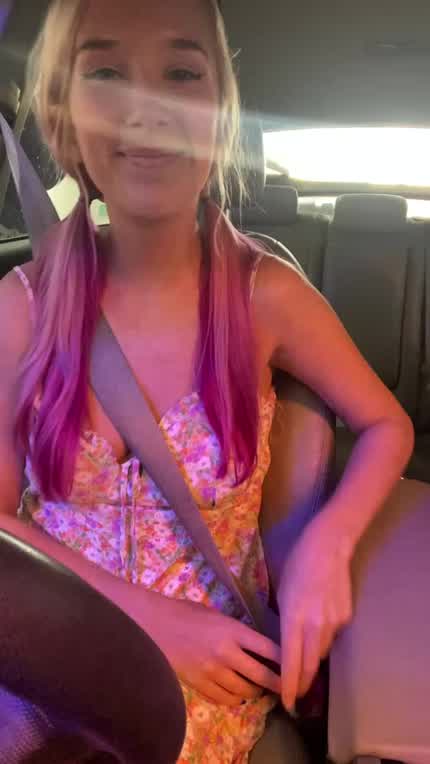 I think I need to start carrying dildos in my car :)