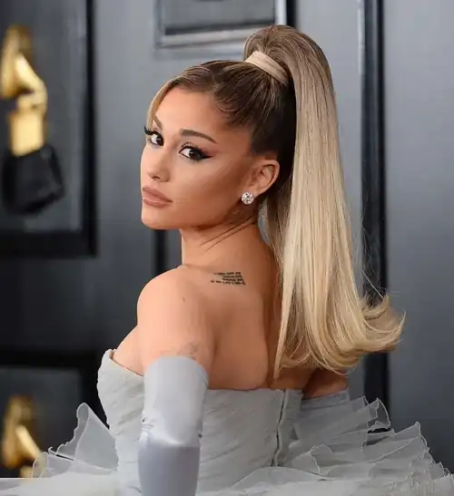 Ariana is so hot. She literally is one of the hottest on the planet.