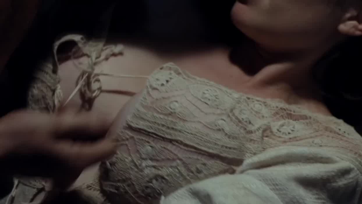 In “The Pillars of the Earth” (2010)