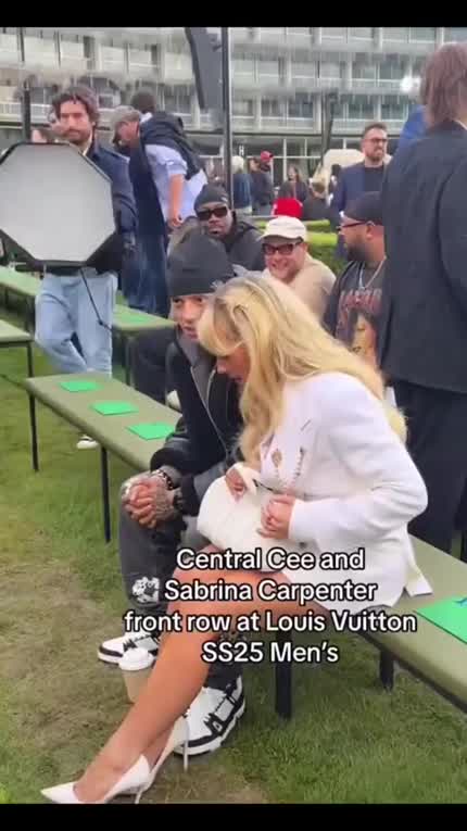 Her shaking legs ❤