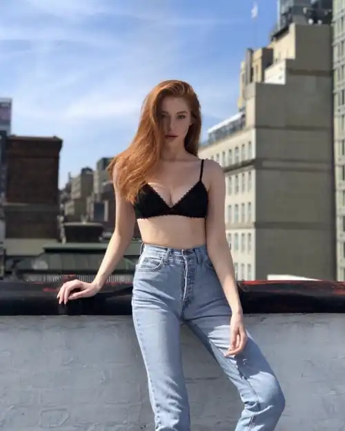 Black bra and jeans