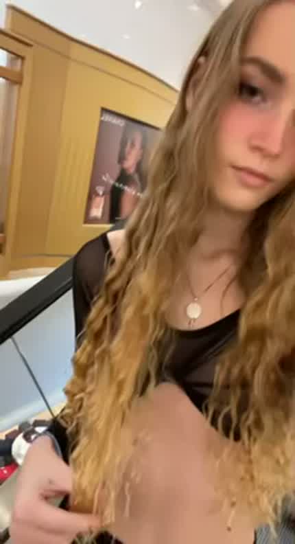 For all the people who didn’t believe me when I said I never wear panties in public