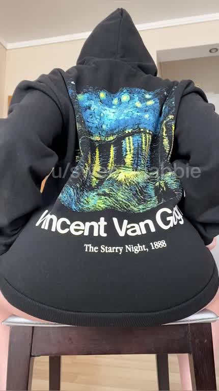 Lil thong vs huge ass