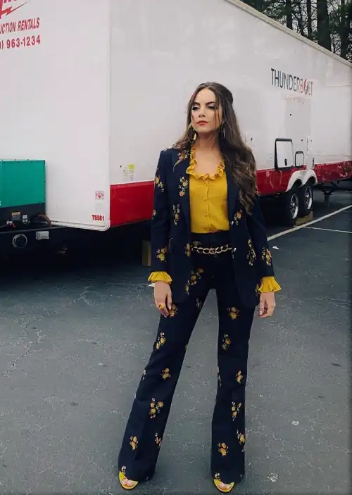 Elizabeth Gillies