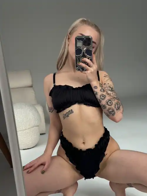 very petite body, but ready to tackle a larger size