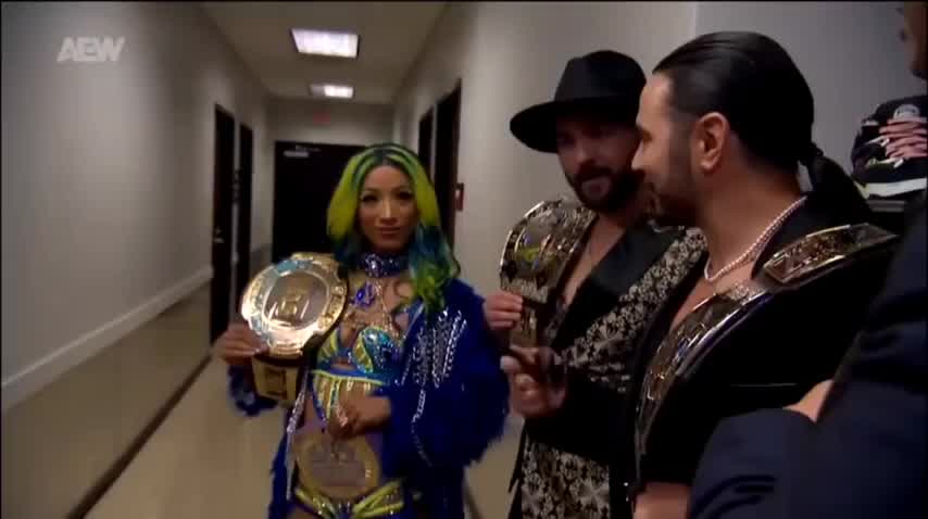 Okada is just like all of us with Mercedes😂