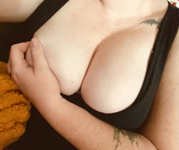 25[F4M][kik][alyrose199401] hello there. My boyfriend cheated on me, i'll trade with you but you have to upvоte.stay home