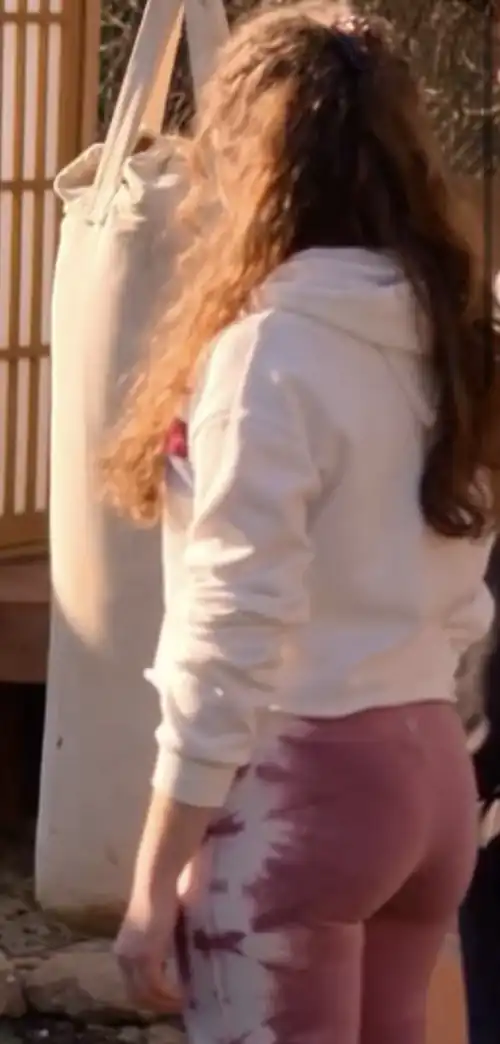 Upvote if u smack it or Comment smash it