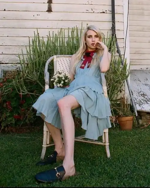 Emma Roberts 