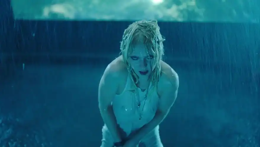 Taylor in Only love can save me now