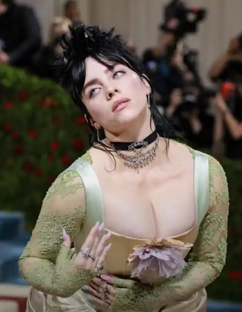 Day 24 of Posting Billie’s tits everyday until I get bored or forget