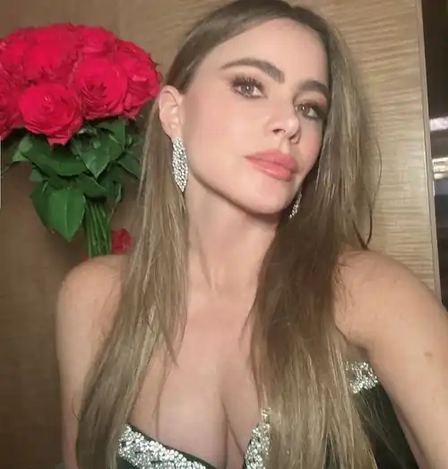 Sofia selfie | IG November 2023