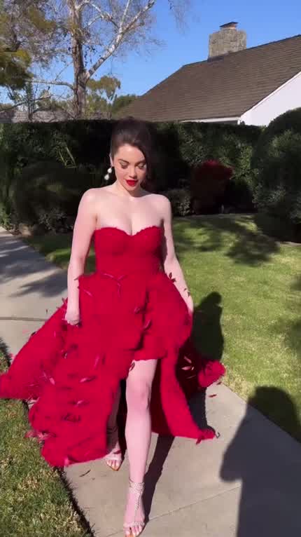 Red dress for the Grammys
