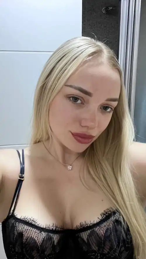 19 and Naughty Blonde –Free OnlyFans Today only Link in comment 💦